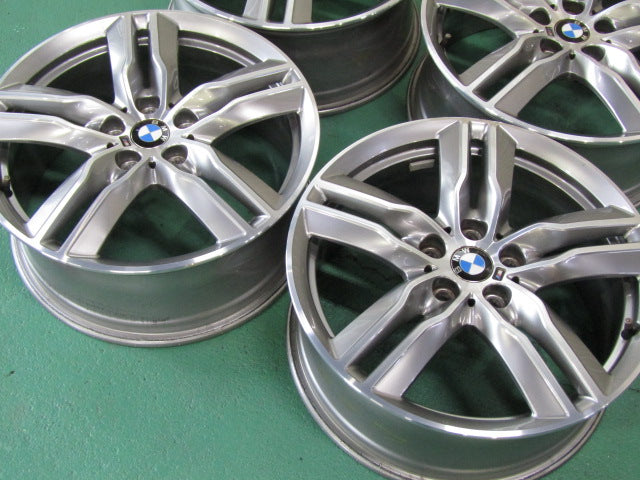 美品でホイールのみ・BMW・X1・F48・X2・F39・MINI・F30・クロスオーバー【ホイール】BMW　F48　X1純正　ダブルスポークスタイリング570M　ホイールのみ【タイヤ】無し（保土ヶ谷本店）