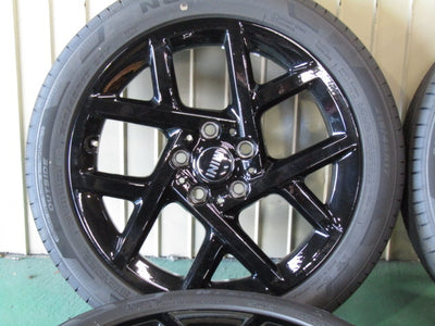 新車外し品・MINI・JCW・F65・F66・F67【ホイール】MINI　F65　JCW　ジョンクーパーワークス純正　スプリントスポーク957【タイヤ】ネクセン　NFERA（エヌフェラ）スポーツSU2　BMW承認（保土ヶ谷本店）