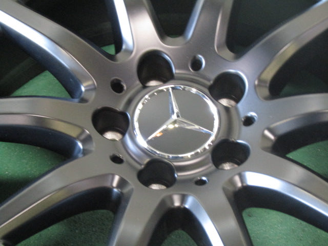 ガリキズ無しの美品・GLB35AMG・X247・GLB・GLA45AMG・GLA・H247【ホイール】メルセデスベンツ　X247　GLB35AMG　ウインター純正【タイヤ】ヨコハマ　アイスガードG075SUV（保土ヶ谷本店）
