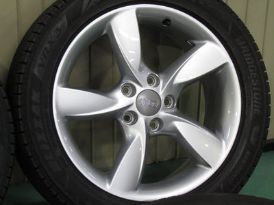 美品で超溝あり・アウディ・A3・A3スポーツバック【ホイール】アウディ　8V系　A3ウインター純正　5アームヘリカデザイン【タイヤ】ブリヂストン　ブリザックVRX3（保土ヶ谷本店）