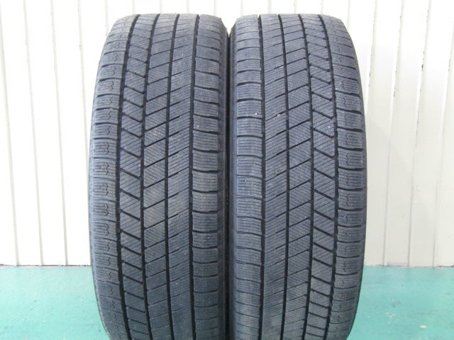 美品で超溝あり・アウディ・A3・A3スポーツバック【ホイール】アウディ　8V系　A3ウインター純正　5アームヘリカデザイン【タイヤ】ブリヂストン　ブリザックVRX3（保土ヶ谷本店）