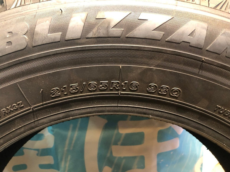 ※発送限定　新品　未使用　2022年製　ブリヂストン　ブリザック　VRX3　2022年製　215/65R16　アルファード　ヴェルファイア　CR-V　エルグランドなど　（世田谷店）