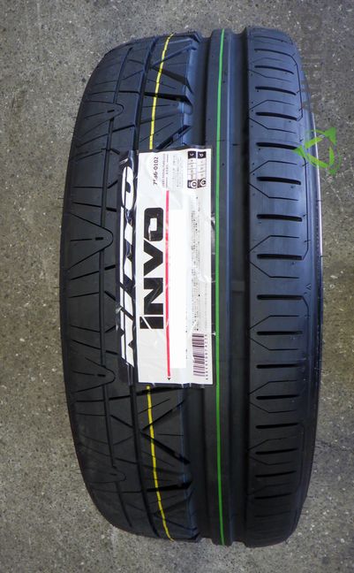 生産終了品の深リム・レクサス・LS460【ホイール】カールソン　1/11RS　ブラックエディション【タイヤ】NITTO（ニットー）INVO（インヴォ）（保土ヶ谷本店）