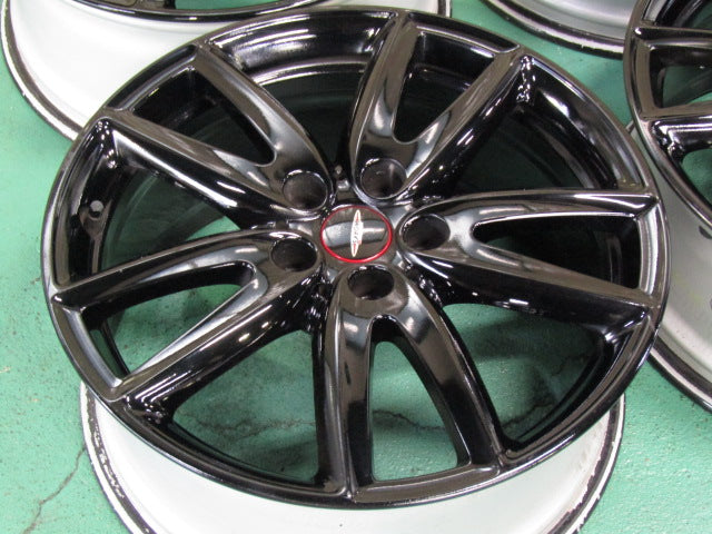 希少冬セット・F54・クラブマン・ジョンクーパーワークス【ホイール】MINI　F54　クラブマン　JCW　ジョンクーパーワークス純正　グリップスポーク520【タイヤ】ピレリ　アイスゼロアシンメトリコ（保土ヶ谷本店）