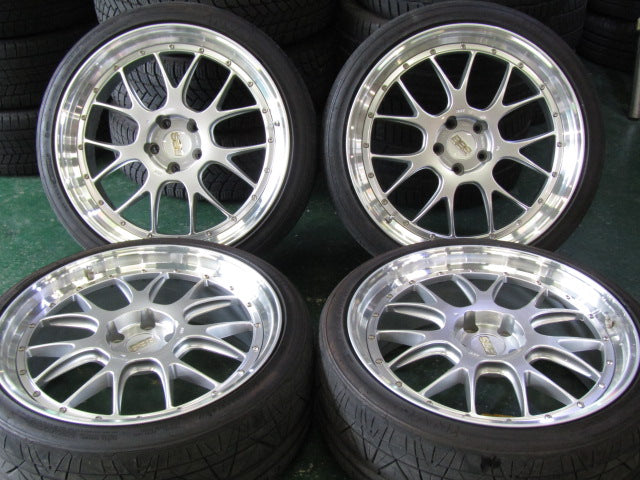 豪華付属品付きで美品・レクサス・LS460・LS600h・アルファード・ヴェルファイア【ホイール】BBS　LM-R　LM325　DS-SLD　Forged【タイヤ】NITTO（ニットー）INVO（インヴォ）（港北店）