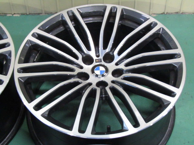 ガリキズ無しの美品・5シリーズ・G30・G31・6シリーズ・G32【ホイール】ＢＭＷ　G30　5シリーズ　Ｍスポーツ純正　 ダブルスポークスタイリング664M【タイヤ】ハンコック　ベンタスS1Evo3（保土ヶ谷本店）
