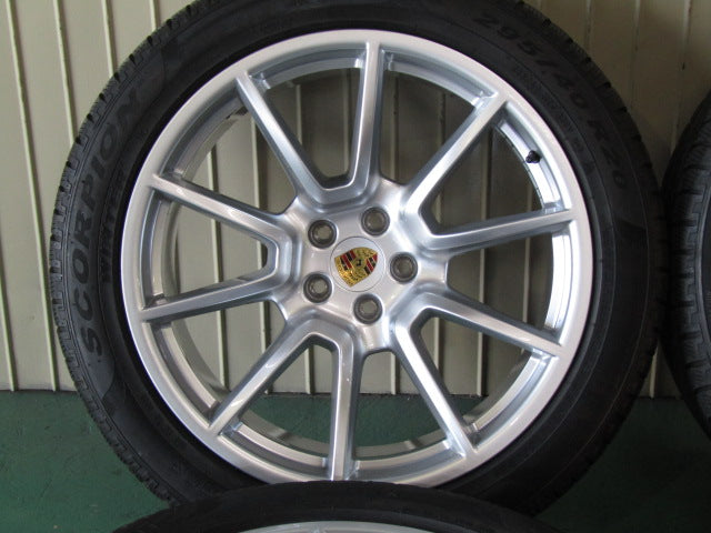 ポルシェ997ホイールタイヤ4本セット PORSCHE ポルシェ 911 997 カレラ 純正 中古ホイール 4本 8/10.5J 18
