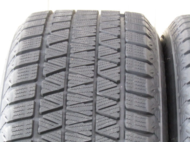 溝あり美品の冬セット・ポルシェ・マカンベースグレード・マカンS【ホイール】ポルシェ　95b系　マカンS純正【タイヤ】ブリヂストン　ブリザックDM-V3（保土ヶ谷本店）