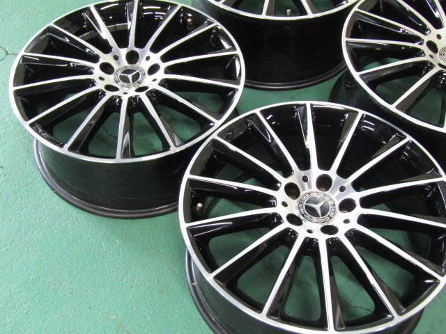 冬もお洒落に・Cクラス・W205・S205【ホイール】メルセデスベンツ　W205　Cクラス純正　AMGマルチスポーク【タイヤ】ブリヂストン　ブリザックWZ-1（保土ヶ谷本店）