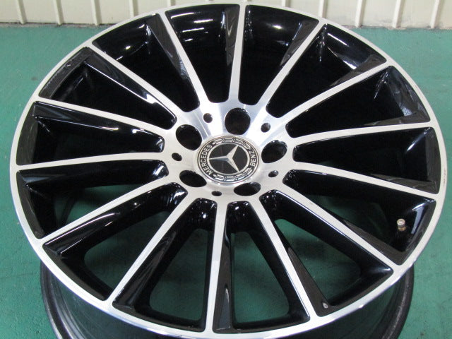 冬もお洒落に・Cクラス・W205・S205【ホイール】メルセデスベンツ　W205　Cクラス純正　AMGマルチスポーク【タイヤ】ブリヂストン　ブリザックWZ-1（保土ヶ谷本店）
