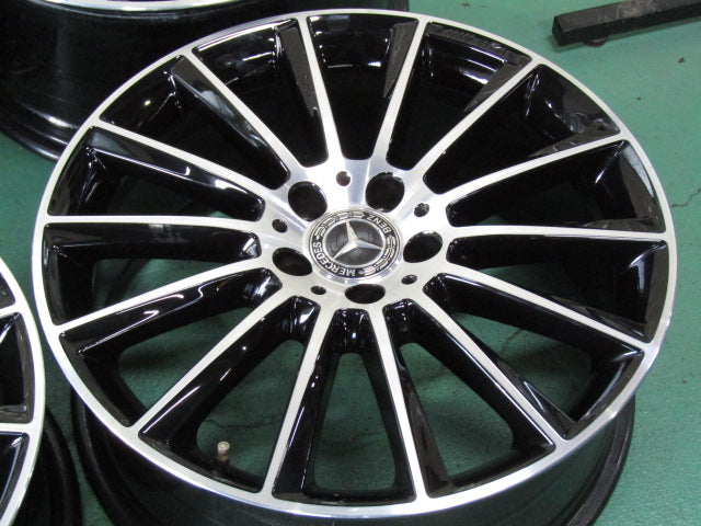 冬もお洒落に・Cクラス・W205・S205【ホイール】メルセデスベンツ　W205　Cクラス純正　AMGマルチスポーク【タイヤ】ブリヂストン　ブリザックWZ-1（保土ヶ谷本店）
