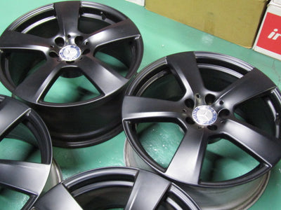 現品特価品・Eクラス・W212・Cクラス・W205【ホイール】メルセデスベンツ　C207　Eクラスクーペ純正　マットブラック【タイヤ】ピレリ　ウインターアイスアシンメトリコPlus　ランフラット（保土ヶ谷本店）