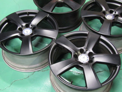 現品特価品・Eクラス・W212・Cクラス・W205【ホイール】メルセデスベンツ　C207　Eクラスクーペ純正　マットブラック【タイヤ】ピレリ　ウインターアイスアシンメトリコPlus　ランフラット（保土ヶ谷本店）