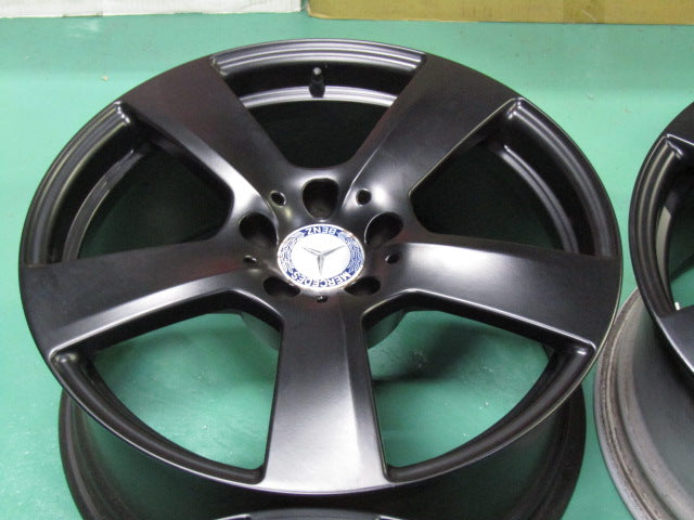 現品特価品・Eクラス・W212・Cクラス・W205【ホイール】メルセデスベンツ　C207　Eクラスクーペ純正　マットブラック【タイヤ】ピレリ　ウインターアイスアシンメトリコPlus　ランフラット（保土ヶ谷本店）