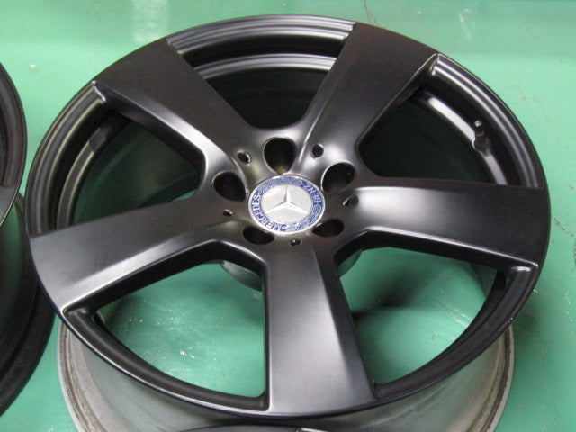現品特価品・Eクラス・W212・Cクラス・W205【ホイール】メルセデスベンツ　C207　Eクラスクーペ純正　マットブラック【タイヤ】ピレリ　ウインターアイスアシンメトリコPlus　ランフラット（保土ヶ谷本店）