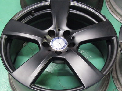 現品特価品・Eクラス・W212・Cクラス・W205【ホイール】メルセデスベンツ　C207　Eクラスクーペ純正　マットブラック【タイヤ】ピレリ　ウインターアイスアシンメトリコPlus　ランフラット（保土ヶ谷本店）