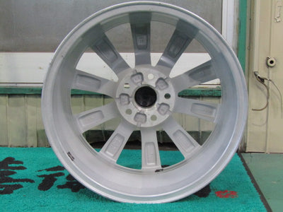 冬の準備に・フォルクスワーゲン・T-ロック・パサート・シャラン【ホイール】フォルクスワーゲン　3G系（B8）パサート純正　LONDON（ロンドン）【タイヤ】ピレリ　アイスゼロアシンメトリコ（保土ヶ谷本店）。