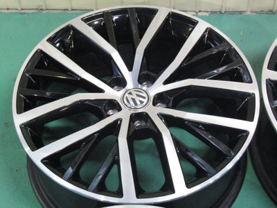溝ありで状態良好・フォルクスワーゲン・POLO・GTI【ホイール】フォルクスワーゲン　6R　POLO（ポロ）GTI純正　Parabolica（パラボリカ）【タイヤ】NEXEN（ネクセン）Nferaスポーツ（保土ヶ谷本店）