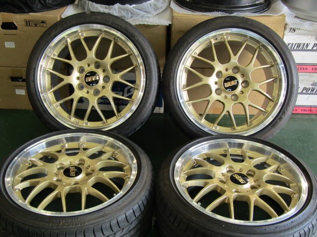 ポルシェ・911・996カレラ【ホイール】BBS　RS-GT　RS927H/RS928　Forged【タイヤ】F：ブリヂストン　ポテンザRE050　R：ダンロップ　ディレッザZ2（港北店）