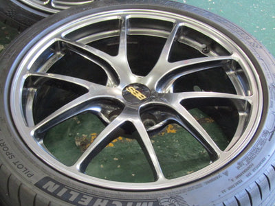 ガリキズ無し・アウディA3・S3・ゴルフ8・ビートル【ホイール】BBS　RI-A　Forged　DBカラー　RI-A023【タイヤ】弊社指定輸入タイヤ（港北店）