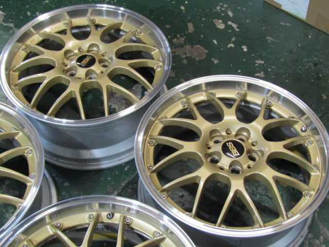 超希少ゴールド・プリウス・86・BRZ【ホイール】BBS　RS-GT　RS907H　Forged　GL-SLD【タイヤ】弊社指定輸入タイヤ（港北店）