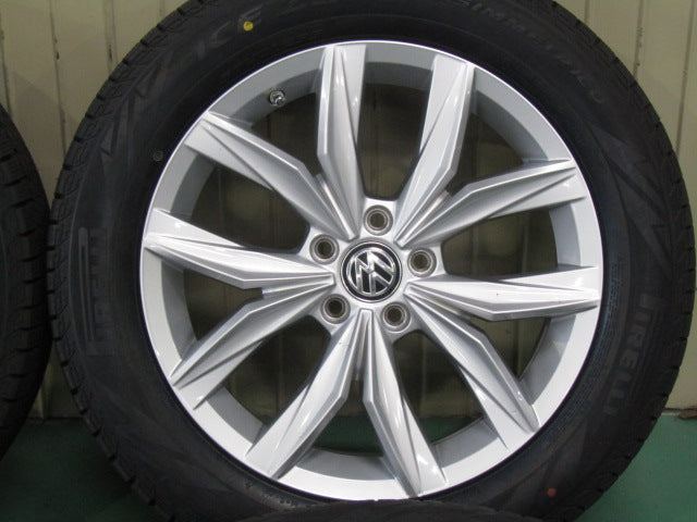 限定冬セット・フォルクスワーゲン・ティグアン【ホイール】フォルクスワーゲン　AD1系　ティグアン純正　KINGSTON（キングストン）【タイヤ】ピレリ　アイスゼロアシンメトリコ（保土ヶ谷本店）