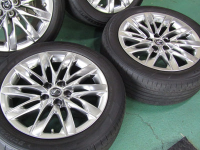 綺麗な純正の冬セット・レクサス・LS500【ホイール】レクサス　50系　LS500　バージョンL純正【タイヤ】ブリヂストン　ブリザックWZ-1（保土ヶ谷本店）