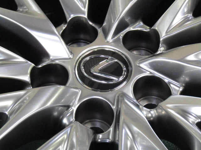 綺麗な純正の冬セット・レクサス・LS500【ホイール】レクサス　50系　LS500　バージョンL純正【タイヤ】ブリヂストン　ブリザックWZ-1（保土ヶ谷本店）