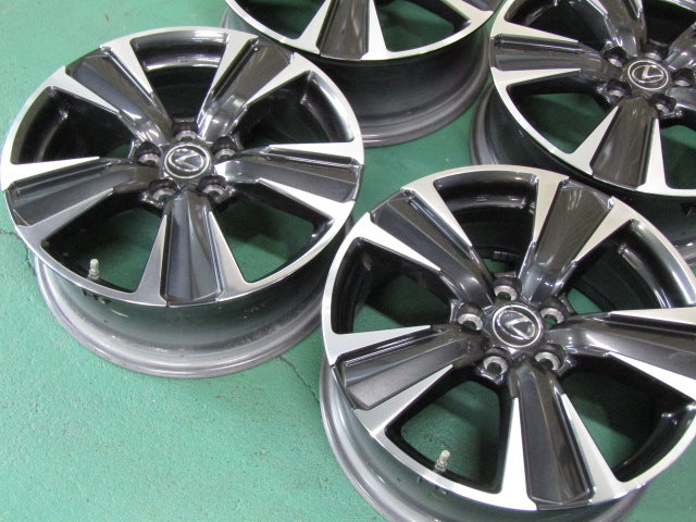 冬の現品特価・レクサス・UX・カローラクロス・C-HR・エスティマ【ホイール】レクサス　10系　UX　バージョンL純正【タイヤ】ピレリ　アイスゼロアシンメトリコ（保土ヶ谷本店）