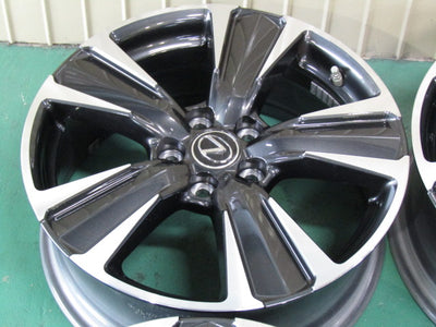 冬の現品特価・レクサス・UX・カローラクロス・C-HR・エスティマ【ホイール】レクサス　10系　UX　バージョンL純正【タイヤ】ピレリ　アイスゼロアシンメトリコ（保土ヶ谷本店）