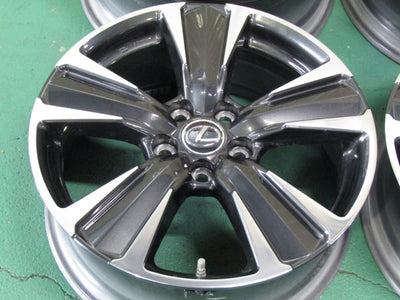 冬の現品特価・レクサス・UX・カローラクロス・C-HR・エスティマ【ホイール】レクサス　10系　UX　バージョンL純正【タイヤ】ピレリ　アイスゼロアシンメトリコ（保土ヶ谷本店）