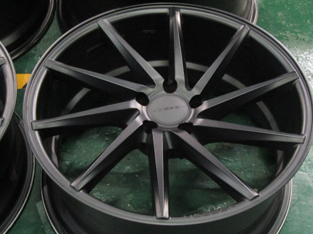 メルセデスベンツ・CLSクラス・C257【ホイール】VOSSEN（ヴォッセ）CVT　マットブラック【タイヤ】コンチネンタル　エクストリームコンタクトDWS06Plus（港北店）