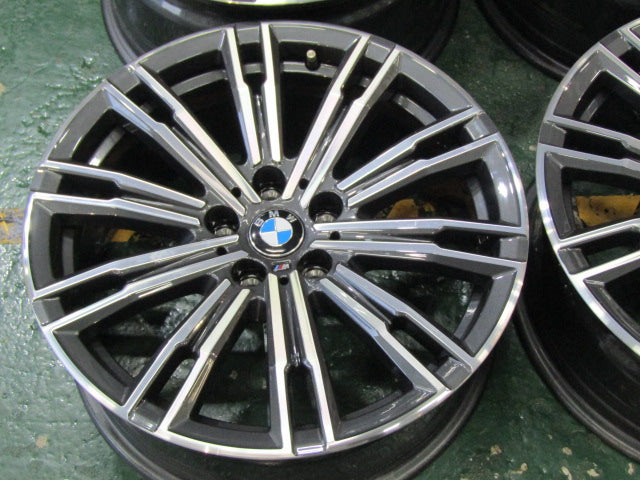 【車種】BMW【ホイール】G20 3シリーズ Mスポーツ純正 Mライトアロイ・ダブルスポークスタイリング790【タイヤ】ファルケン アゼニス FK510 （港北店）