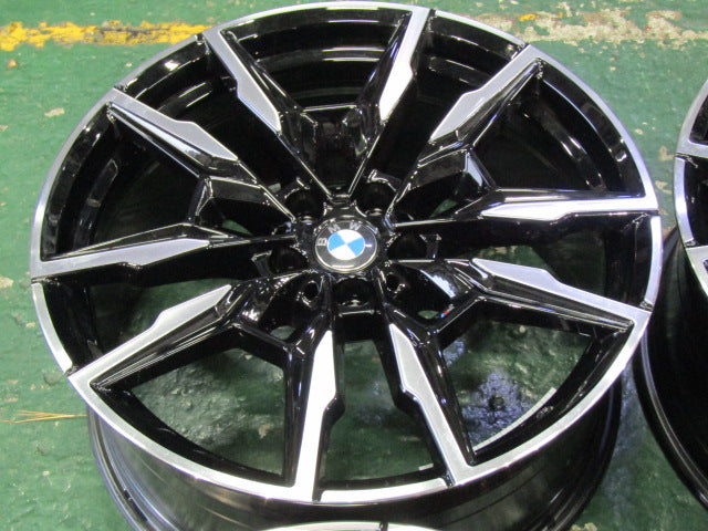 超希少・新車外し品【ホイール】BMW　G16　8シリーズ　M850i純正　ダブルスポークスタイリング895M【タイヤ】ピレリ　P-ZERO　PZ4　BMW承認ランフラット（港北店）