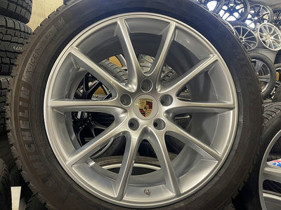 【車種】ポルシェ 現行 カイエン【ホイール】ポルシェ 現行 カイエン 純正 【タイヤ】ヨコハマタイヤ アイスガードSUV 新品スタッドレスタイヤ 275/45-20 305/40-20 （世田谷店）