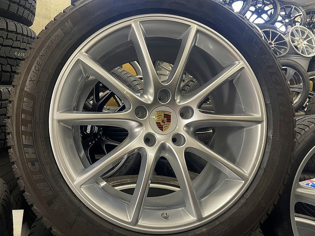 【車種】ポルシェ 現行 カイエン【ホイール】ポルシェ 現行 カイエン 純正 【タイヤ】ヨコハマタイヤ アイスガードSUV 新品スタッドレスタイヤ 275/45-20 305/40-20 （世田谷店）
