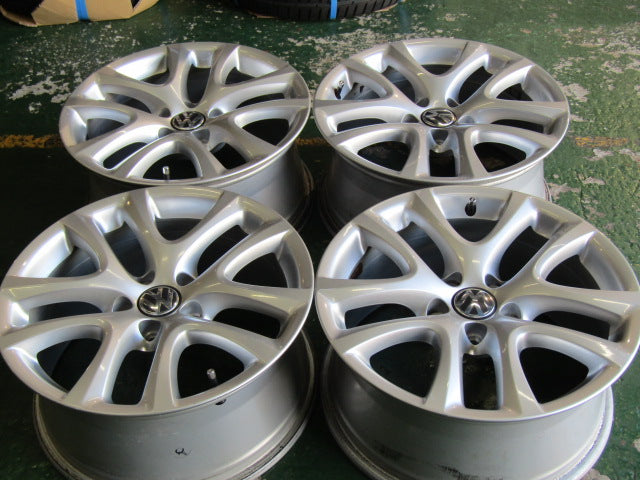 【車種】フォルクスワーゲン　シロッコ【ホイール】フォルクスワーゲン　13C系　シロッコTSI純正【タイヤ】MINERVA（ミネルバ）F205 （港北店）