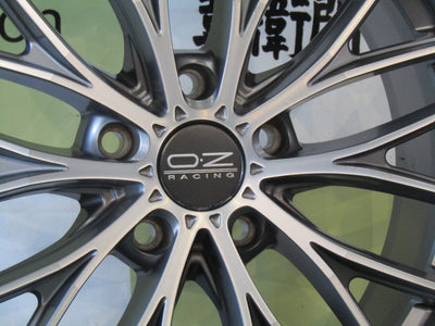 【車種】メルセデスベンツ【ホイール】OZレーシング　イタリア150　マットダークガンメタリックダイヤカット【タイヤ】MINERVA（ミネルバ）F205　7/7×17　17×7/7　225/45-17  　225/45R17 （港北店）