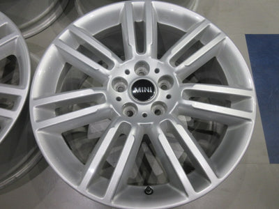 【車種】MINI F60型 クロスオーバー【ホイール】ペア・スポーク532【タイヤ】ピレリ ウィンターアイスゼロアシメ （横浜青葉店）