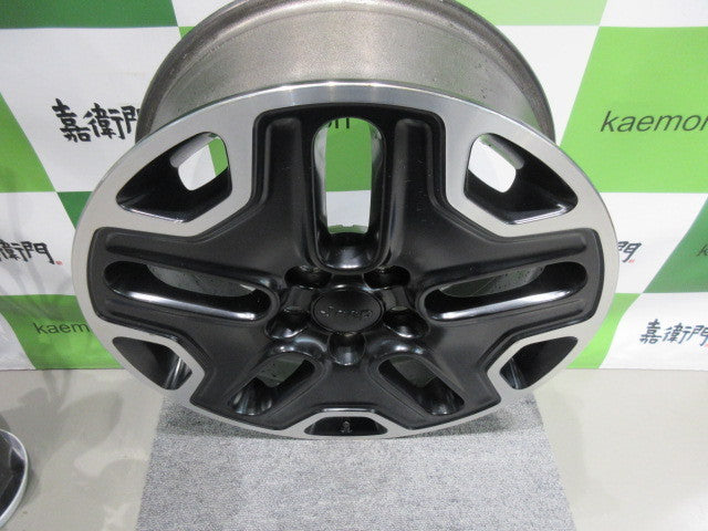 【車種】JEEP レネゲード【ホイール】JEEP レネゲード トレイルホーク 純正【タイヤ】ダンロップ ウィンターマックス SJ8 （横浜青葉店）