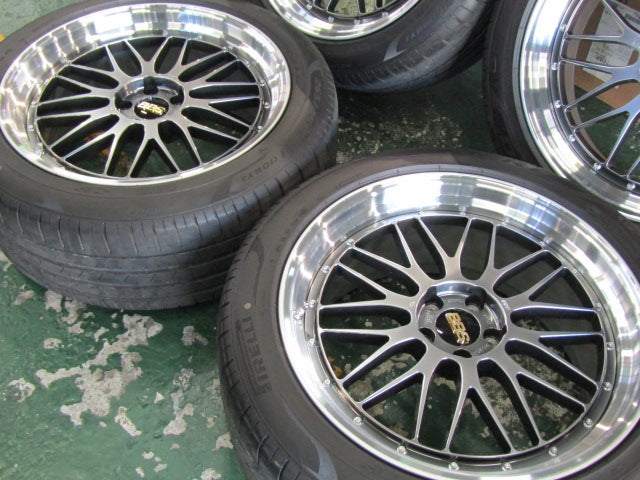 【車種】トヨタ　アルファード　ヴェルファイア【ホイール】BBS　LM　DB-SLD　Forged　LM402【タイヤ】ハンコック　ベンタス　V12Evo2 （港北店）