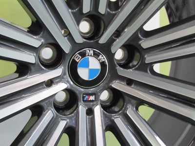 【車種】BMW　3シリーズ　G20　4シリーズ　G22【ホイール】G20 3シリーズ Mスポーツ純正 Mライトアロイ・ダブルスポークスタイリング790【タイヤ】ピレリ ウインターアイスアシンメトリコ Plus　ランフラット （港北店）