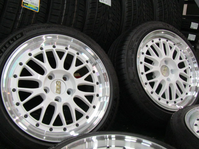 【車種】トヨタ　クラウン　セルシオ　センチュリー　マークX【ホイール】BBS　LM　リミテッドスタイル　WBP-SLD　専門業者後塗りパールホワイト【タイヤ】弊社指定輸入タイヤ （港北店）