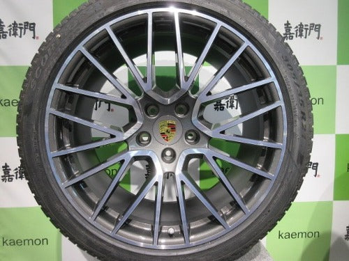 【車種】ポルシェ 9YA カイエン【ホイール】ポルシェ 現行型 カイエン RSスパイダー 純正【タイヤ】ピレリ スコーピオンウィンター ポルシェ承認　9.5/11×21　21×9.5/11 （横浜青葉店）