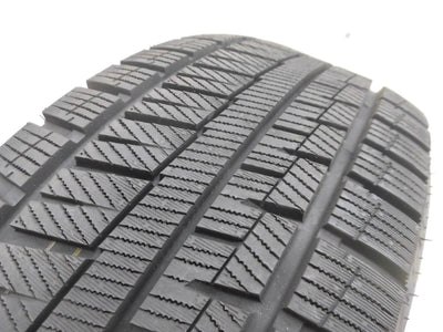 【ホイール】メルセデス ベンツ Aクラス A250 4マチック セダン 純正【タイヤ】GRIPMAX ICE X（通販店）